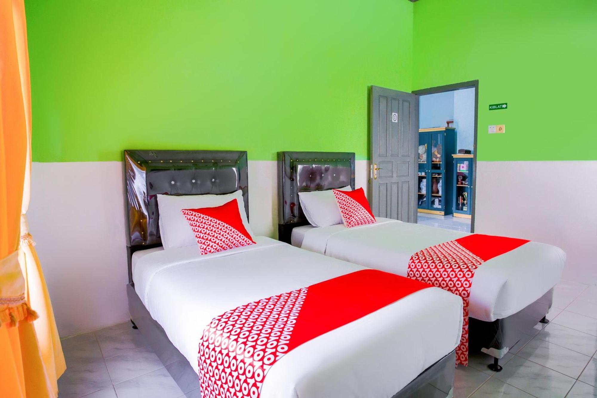 Oyo 2903 Putri Residence Syariah Bukittinggi Ngoại thất bức ảnh